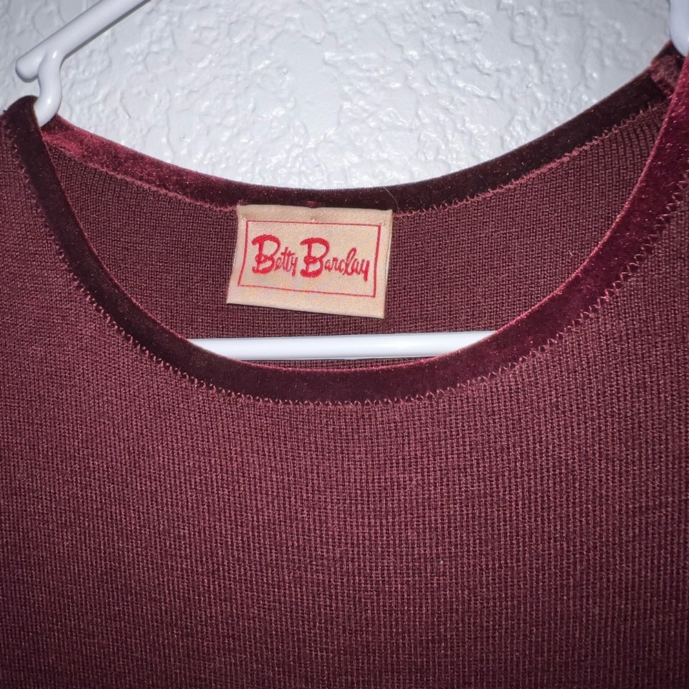 Cute maroon dress
